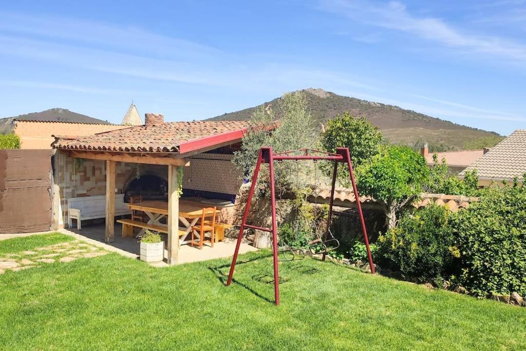 Casa Rural Tozolosolobos Otero de Bodos Eksteriør billede